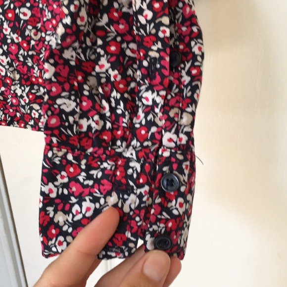 •Banana Republic Floral Button Down Top• - Picture 5 of 6